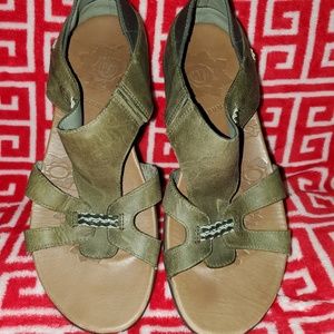 Merrell Flaxen walking sandal